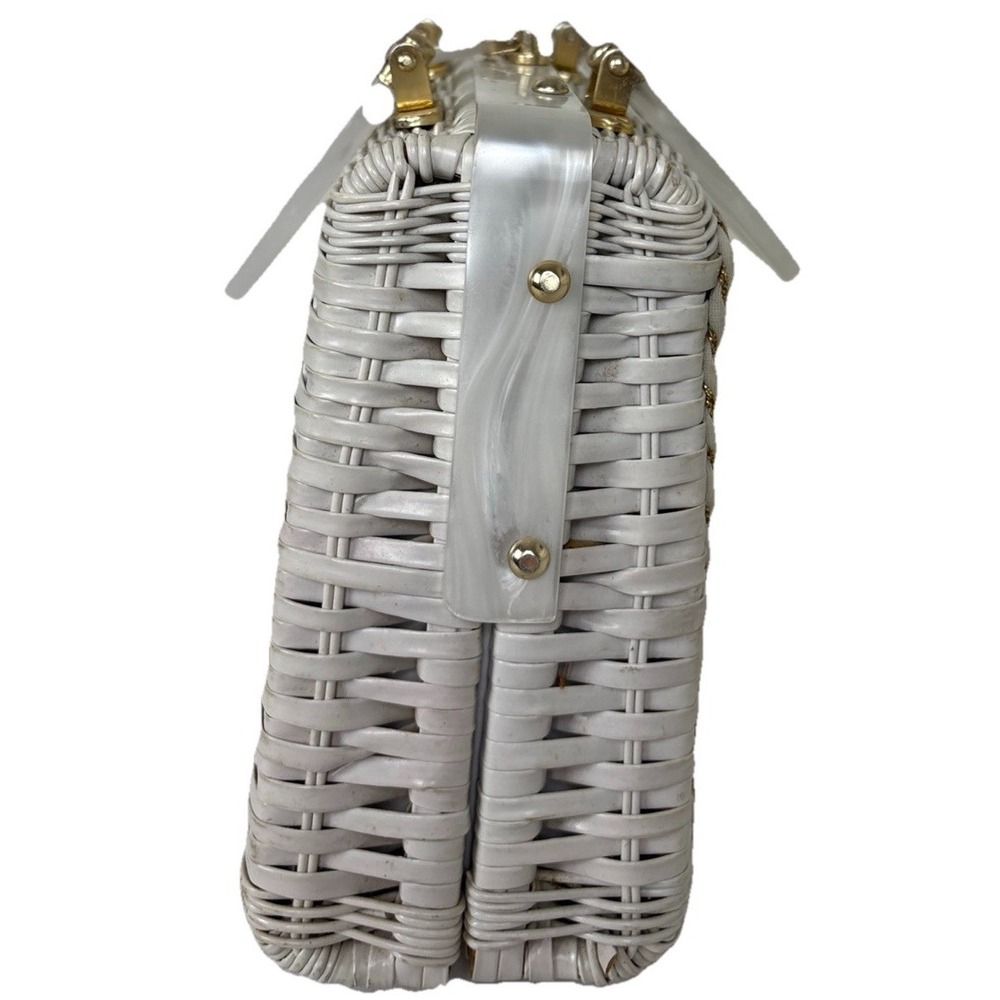 Vintage 60s Wicker Woven Shell Bag Lucite Handles White Retro Statement Beach - Picture 3 of 13